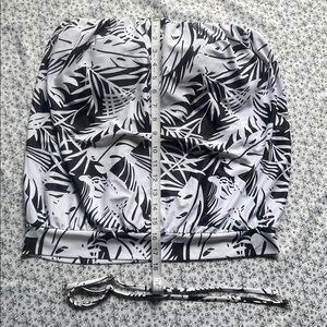 Black and White Tropical Print Women's Swim Top